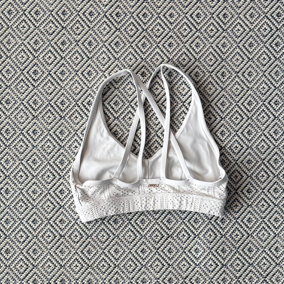 Lorna Jane Eyelet Sports Bra, White - Picture 3 of 4